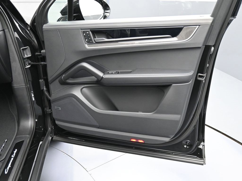New 2026 Porsche Cayenne Turbo image 30