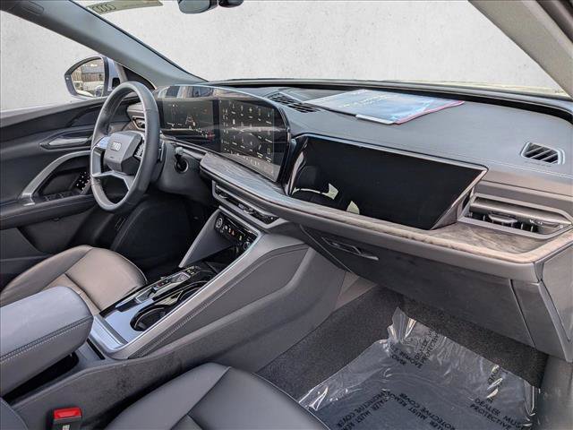 Used 2025 Audi Q5 Premium w/ Convenience Package AWD/4WD image 25
