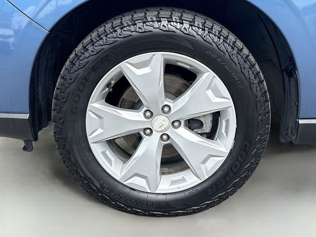 Used 2015 Subaru Forester 2.5i Limited AWD/4WD image 32