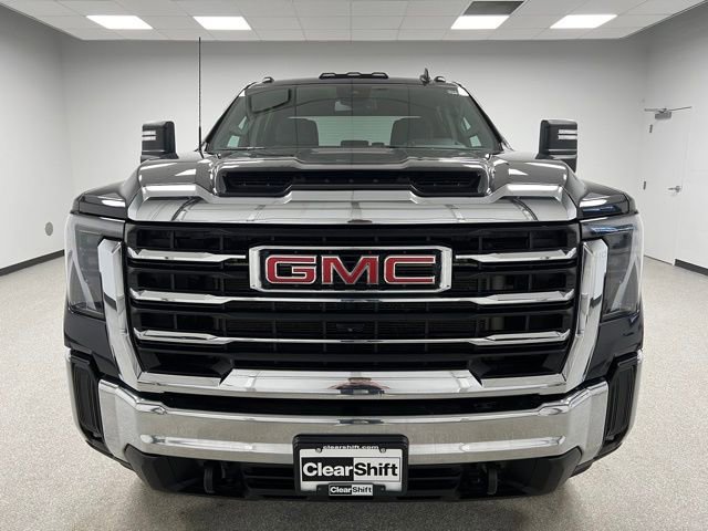 Used 2024 GMC Sierra 3500 SLE image 3