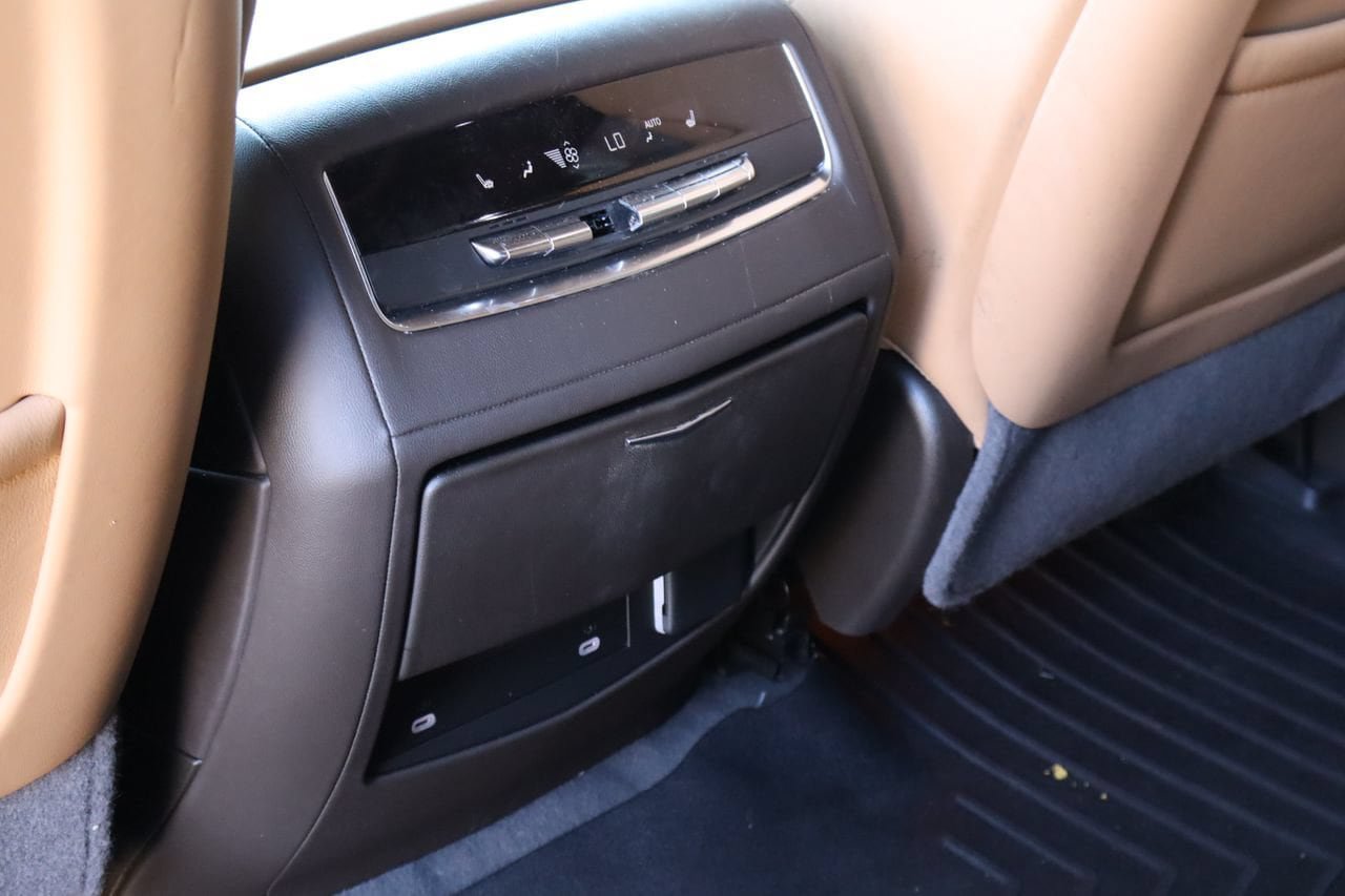 Used 2024 Cadillac Escalade ESV Sport AWD/4WD image 21