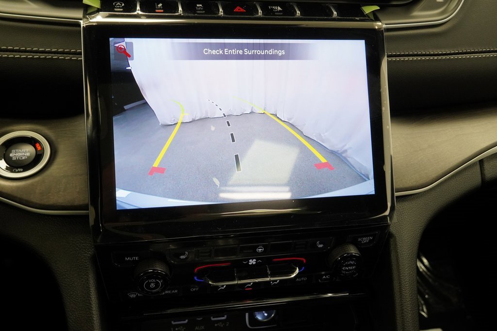 New 2025 Jeep Grand Cherokee Limited image 23