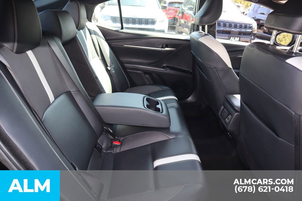 Used 2025 Toyota Camry SE image 21