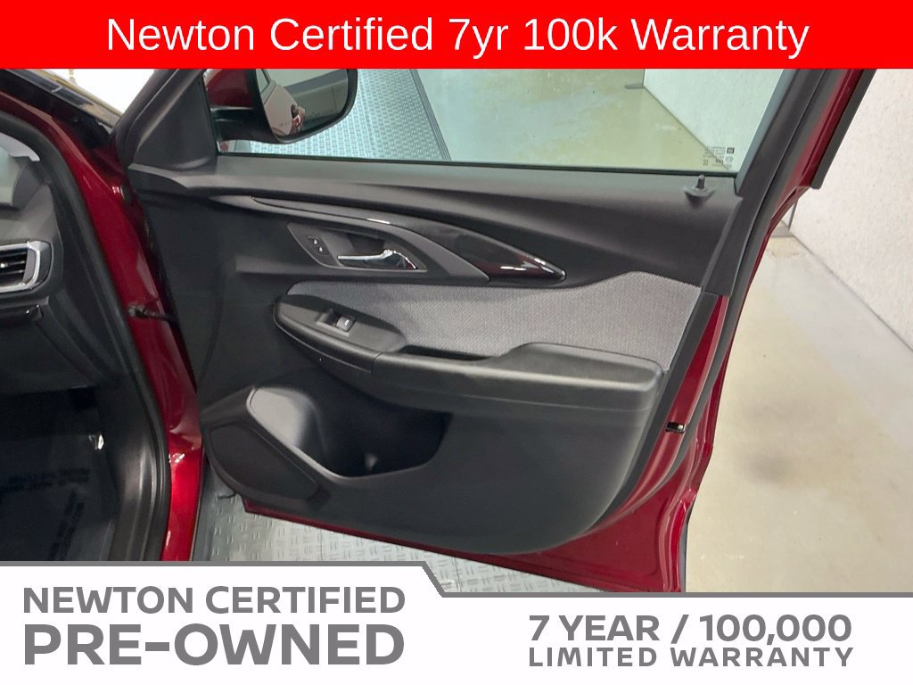 Used 2023 Chevrolet TrailBlazer LT FWD image 43