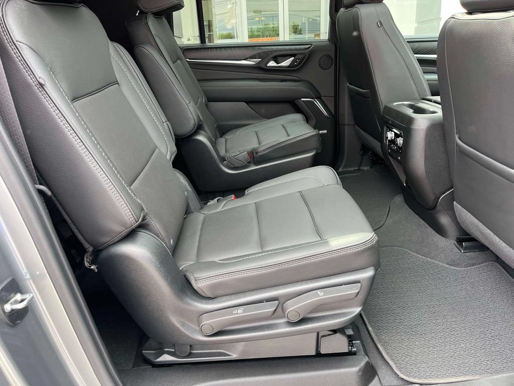 Used 2023 GMC Yukon XL Denali AWD/4WD image 21