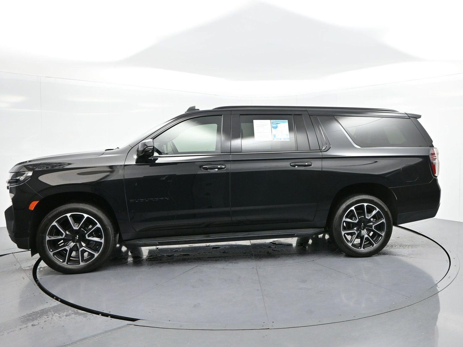 Used 2024 Chevrolet Suburban RST w/ Luxury Package AWD/4WD image 4