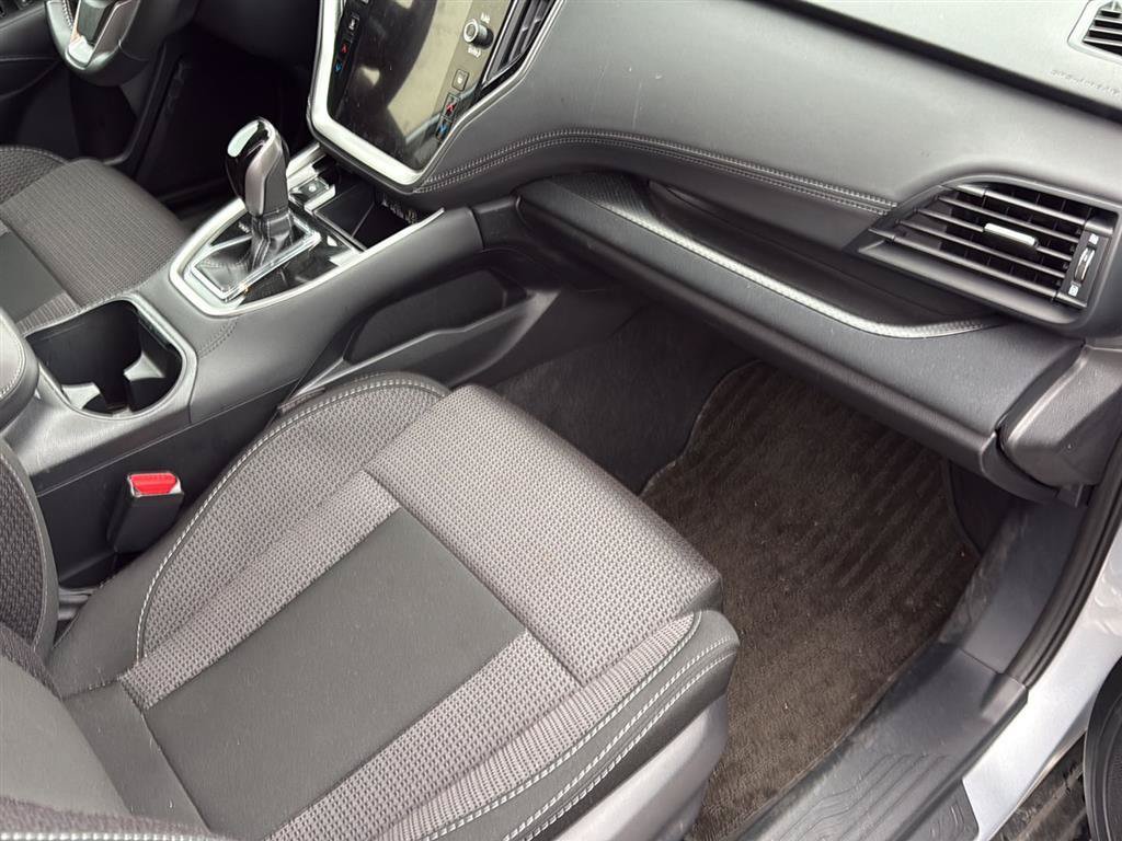 Used 2025 Subaru Outback Premium AWD/4WD image 6