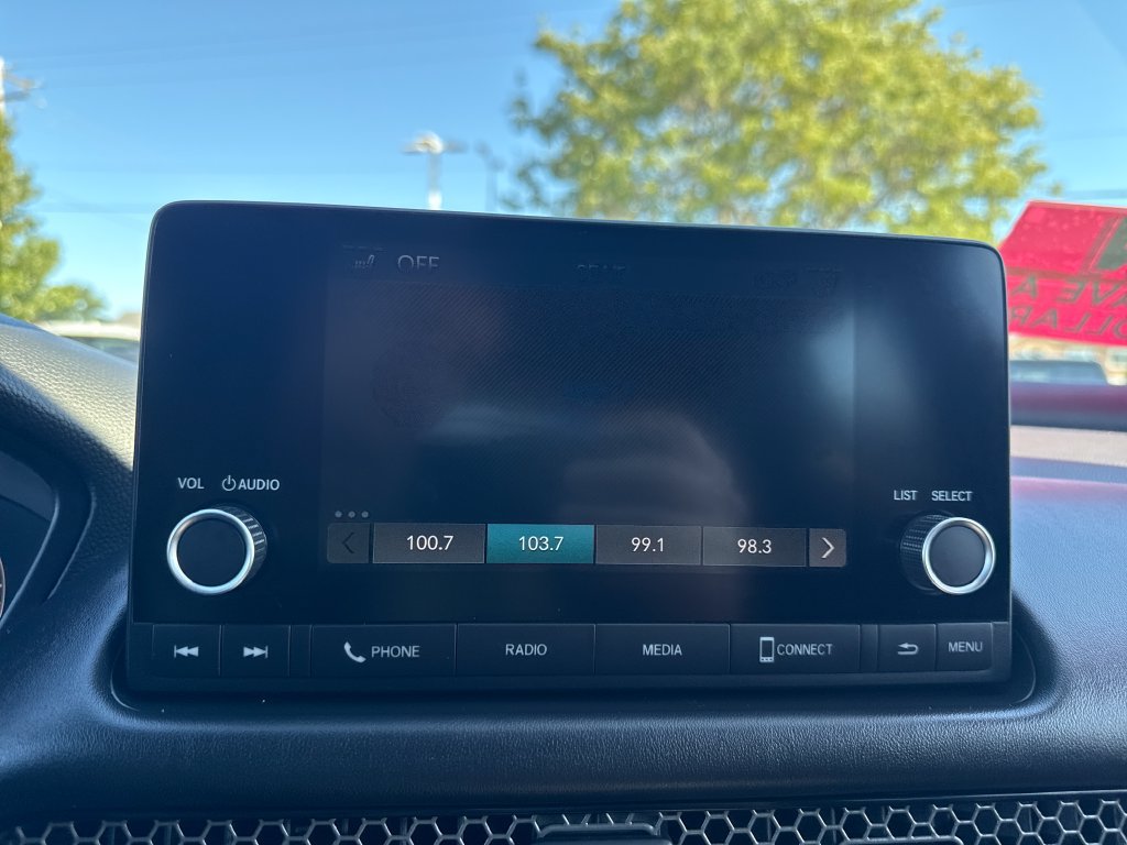 Certified 2025 Honda HR-V Sport image 32