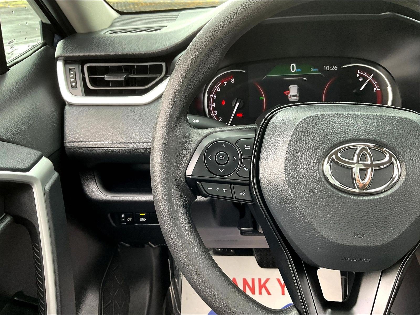 Used 2025 Toyota RAV4 XLE AWD/4WD image 12
