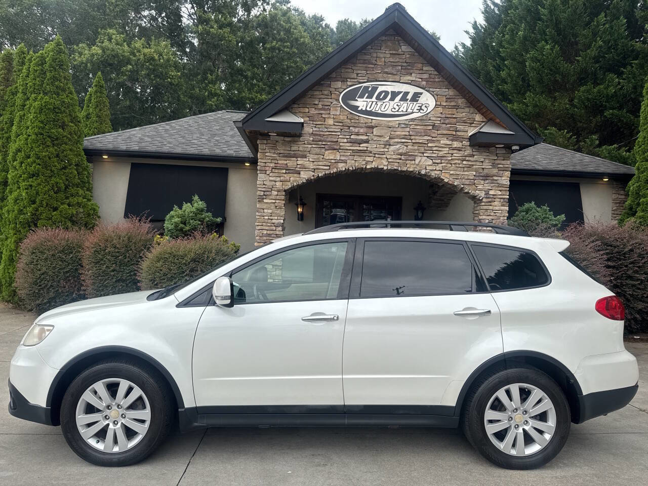 Used 2013 Subaru Tribeca Limited w/ PWR Moonroof Pkg image 1