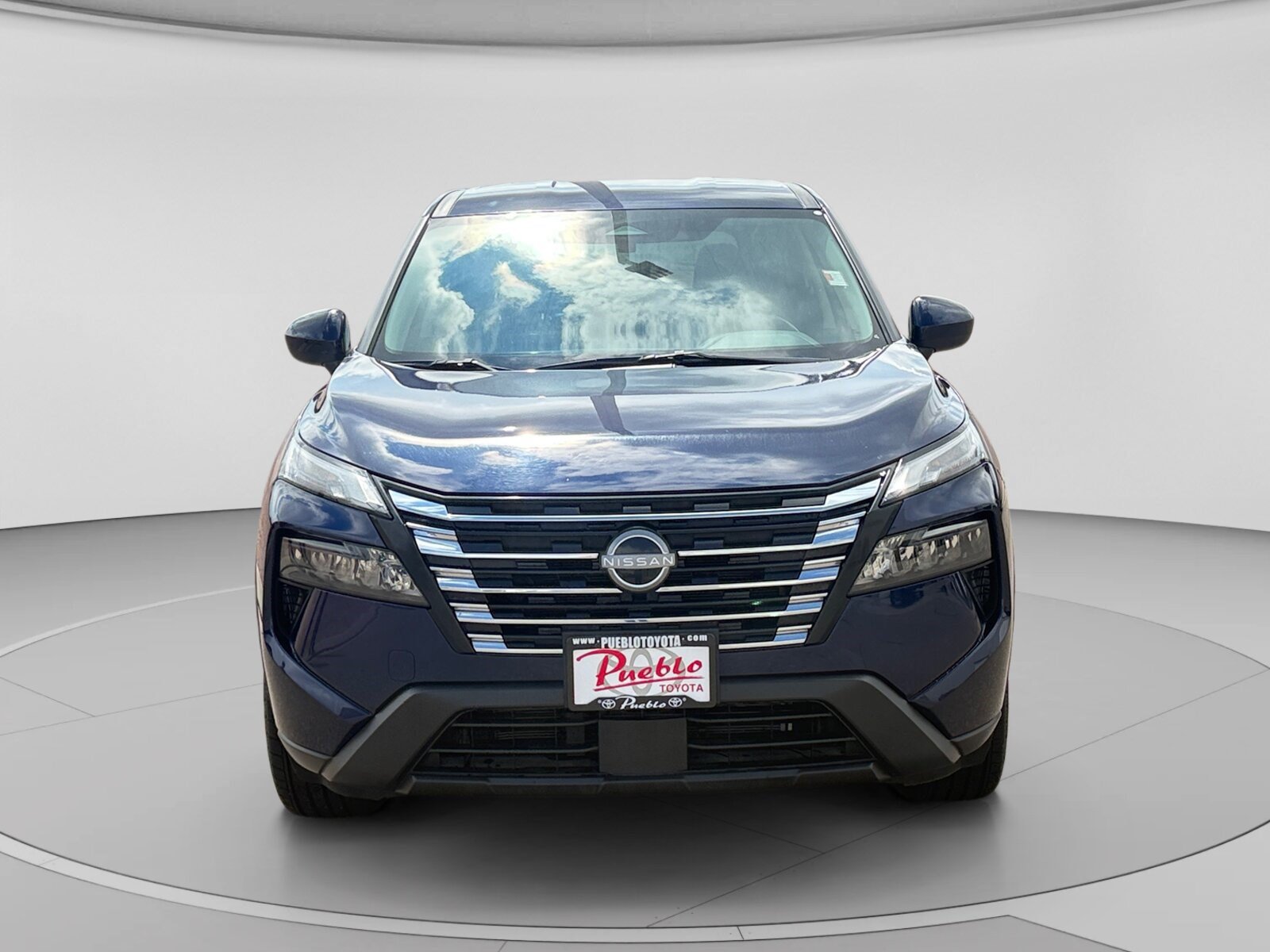 Used 2025 Nissan Rogue SV AWD/4WD image 8