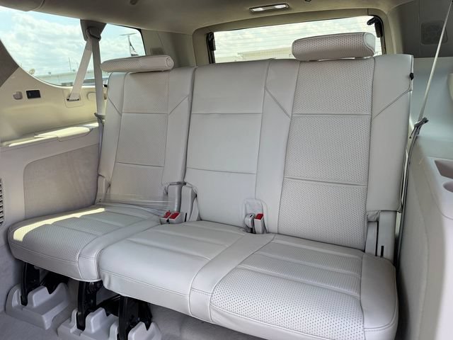 New 2026 Cadillac Escalade ESV Platinum Luxury AWD/4WD image 9