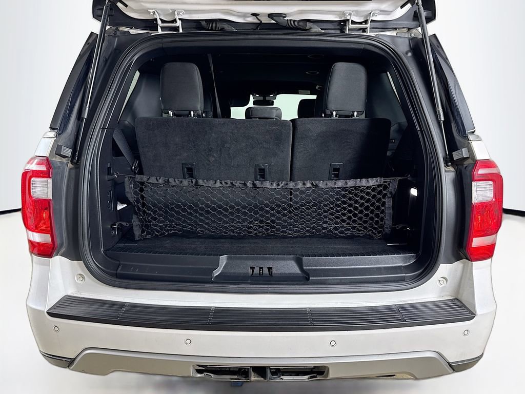Used 2018 Ford Expedition XLT w/ Cargo Package image 19
