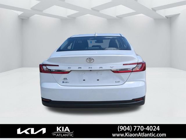Used 2025 Toyota Camry LE FWD image 4