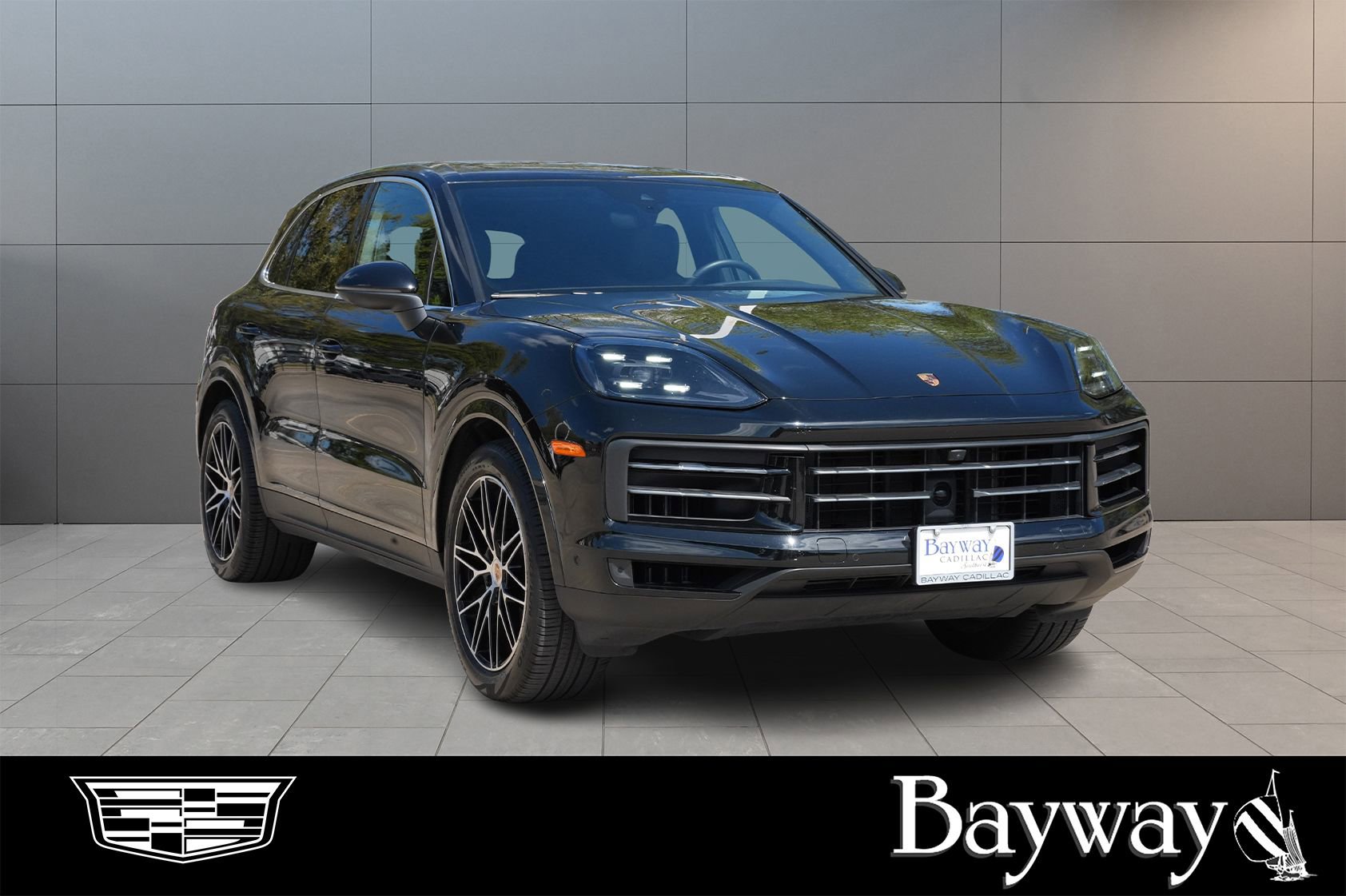 Used 2025 Porsche Cayenne image 3