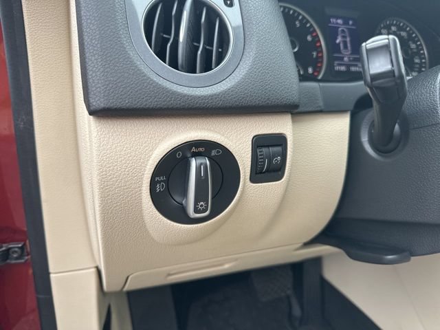 Used 2016 Volkswagen Tiguan SE FWD image 14