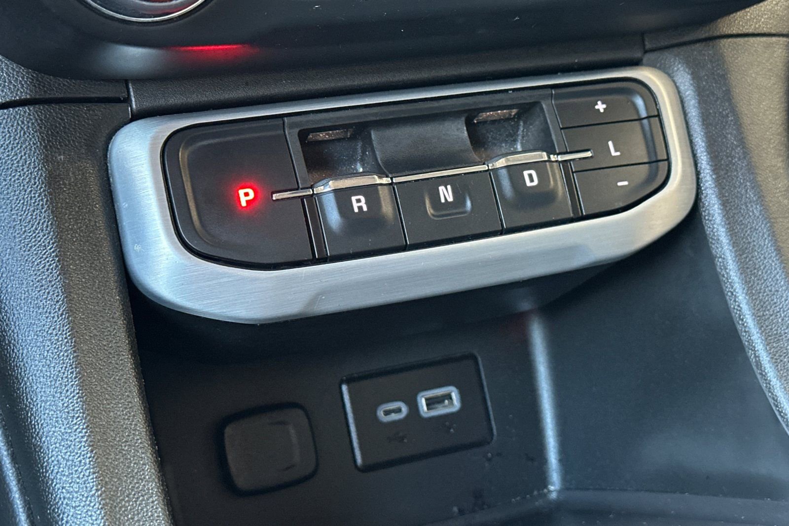 Certified 2023 GMC Acadia SLE w/ Elevation Edition image 29