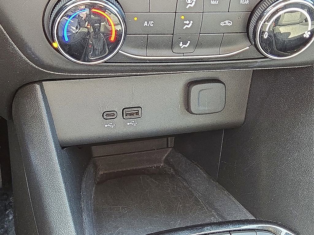 Used 2025 Buick Encore GX Preferred image 29