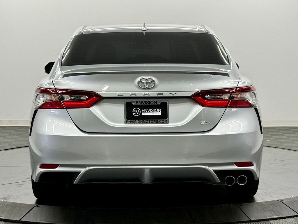 Certified 2022 Toyota Camry SE image 9
