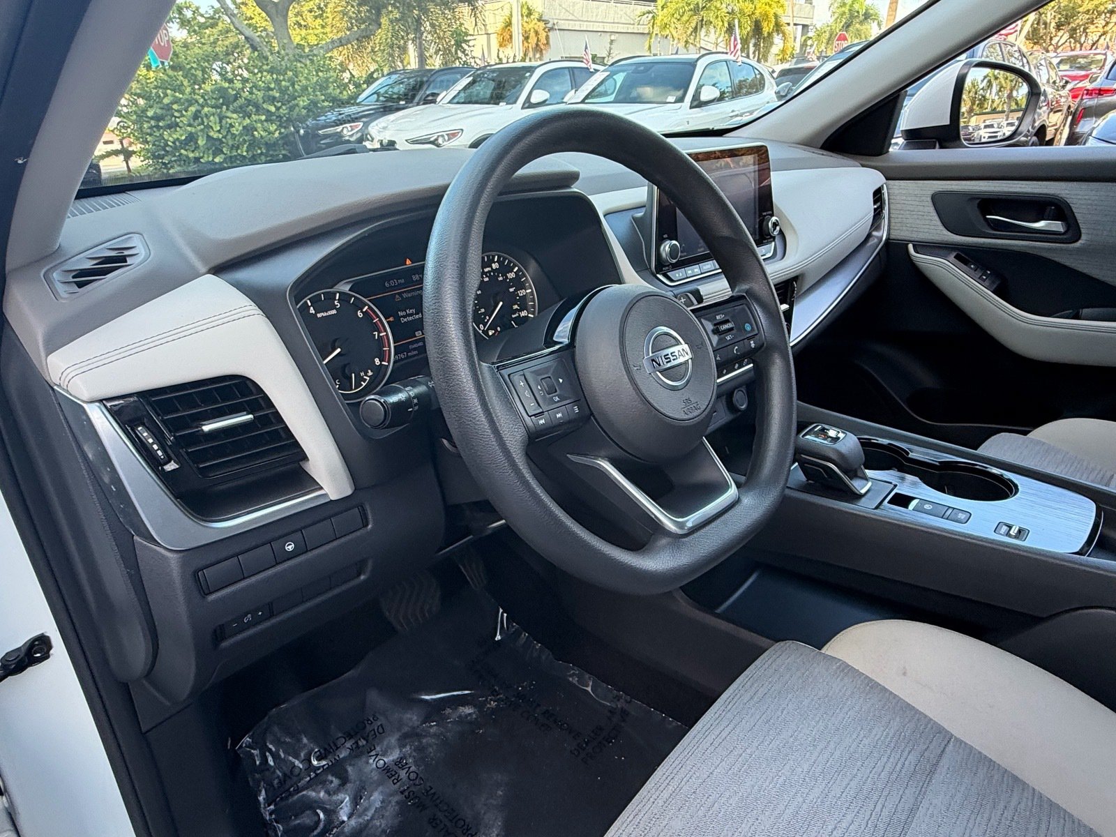 Used 2021 Nissan Rogue SV FWD image 10