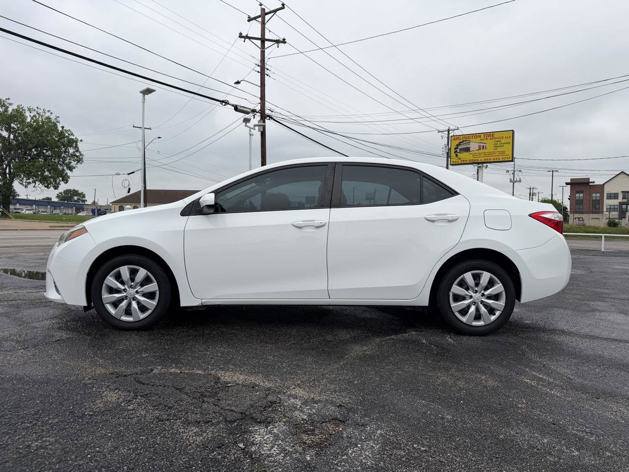 Used 2015 Toyota Corolla LE FWD image 8