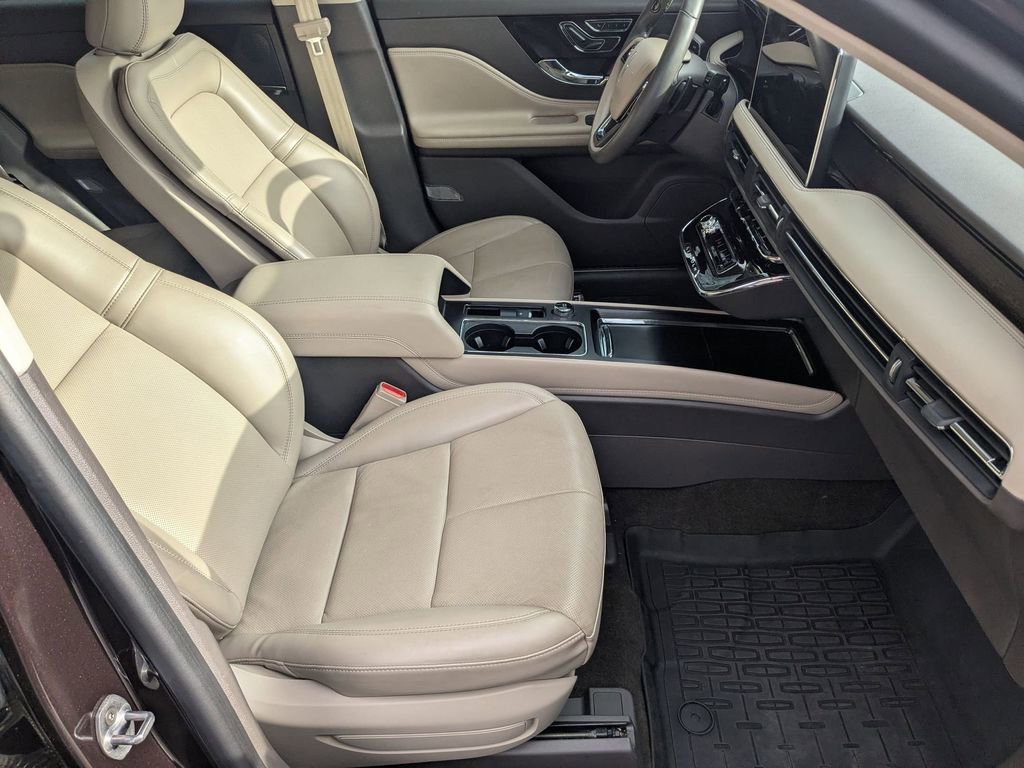 Used 2023 Lincoln Corsair Reserve image 20