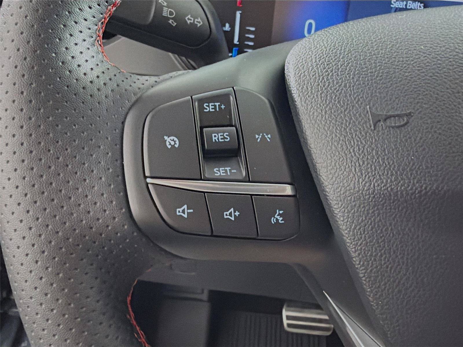 Used 2024 Ford Escape ST-Line Select AWD/4WD image 40