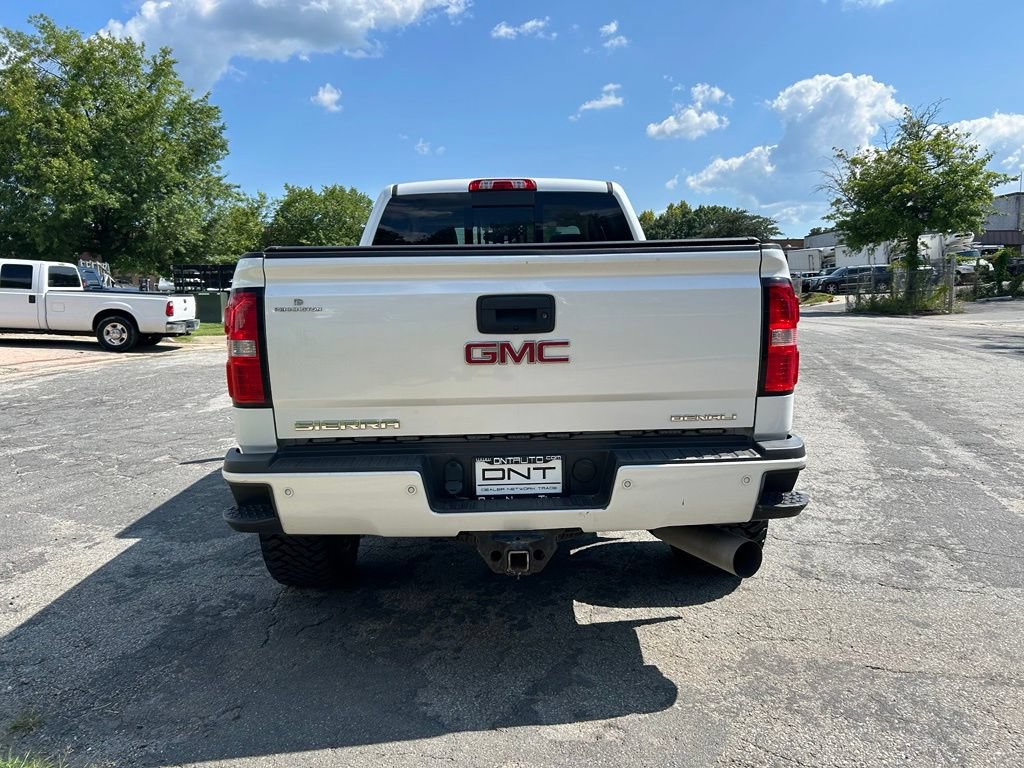 Used 2019 GMC Sierra 2500 Denali w/ Duramax Plus Package AWD/4WD image 4