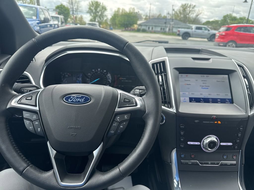 Used 2020 Ford Edge Titanium w/ Equipment Group 301A AWD/4WD image 15