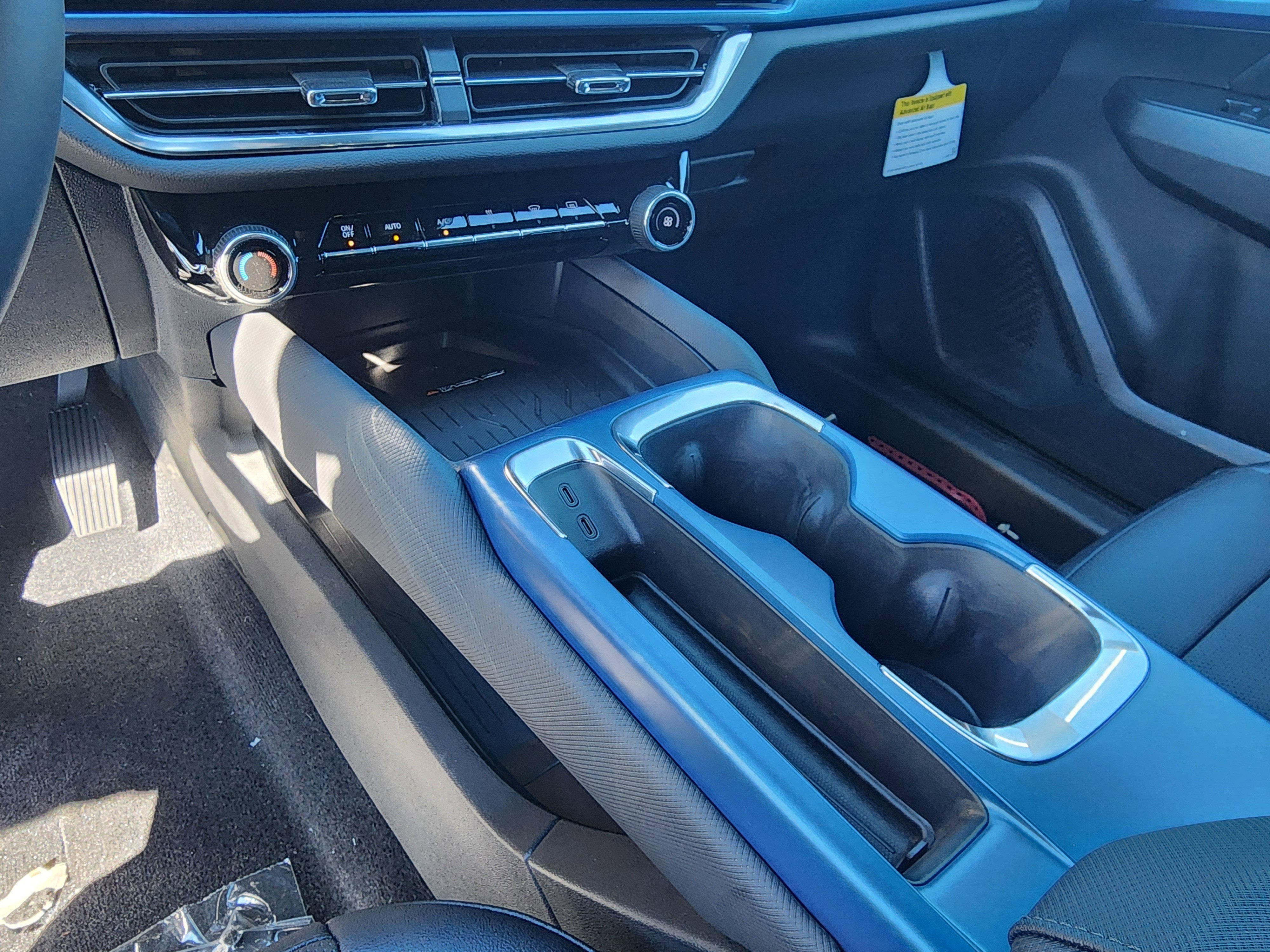 New 2026 Chevrolet Equinox EV LT image 33