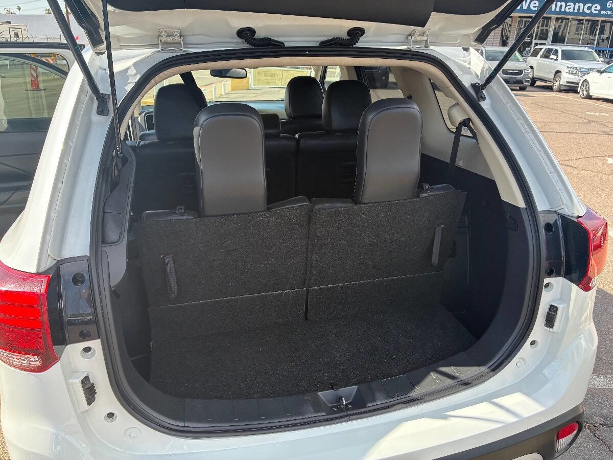 Used 2020 Mitsubishi Outlander LE image 13