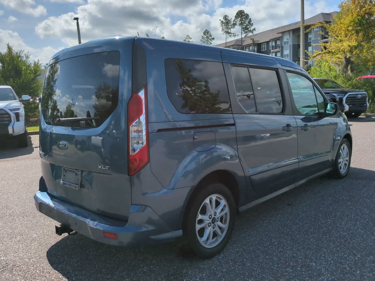 Used 2020 Ford Transit Connect XLT w/ Trailer Tow Package FWD image 6