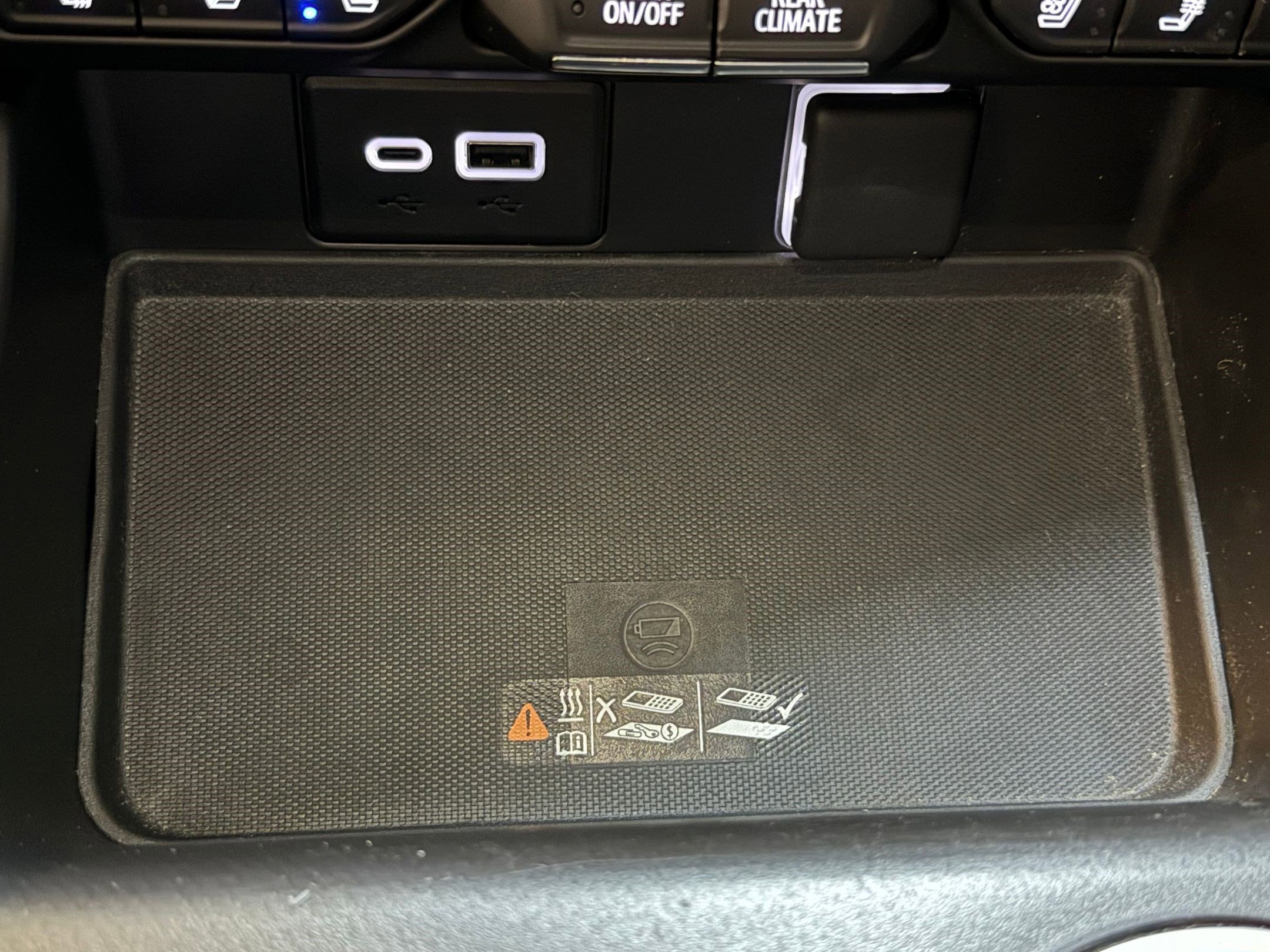 Used 2023 Chevrolet Tahoe High Country w/ Premium Package 2 AWD/4WD image 32