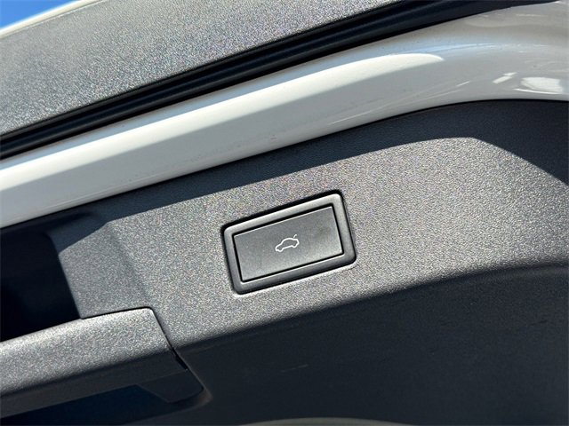 Certified 2022 Volkswagen ID.4 Pro S image 13