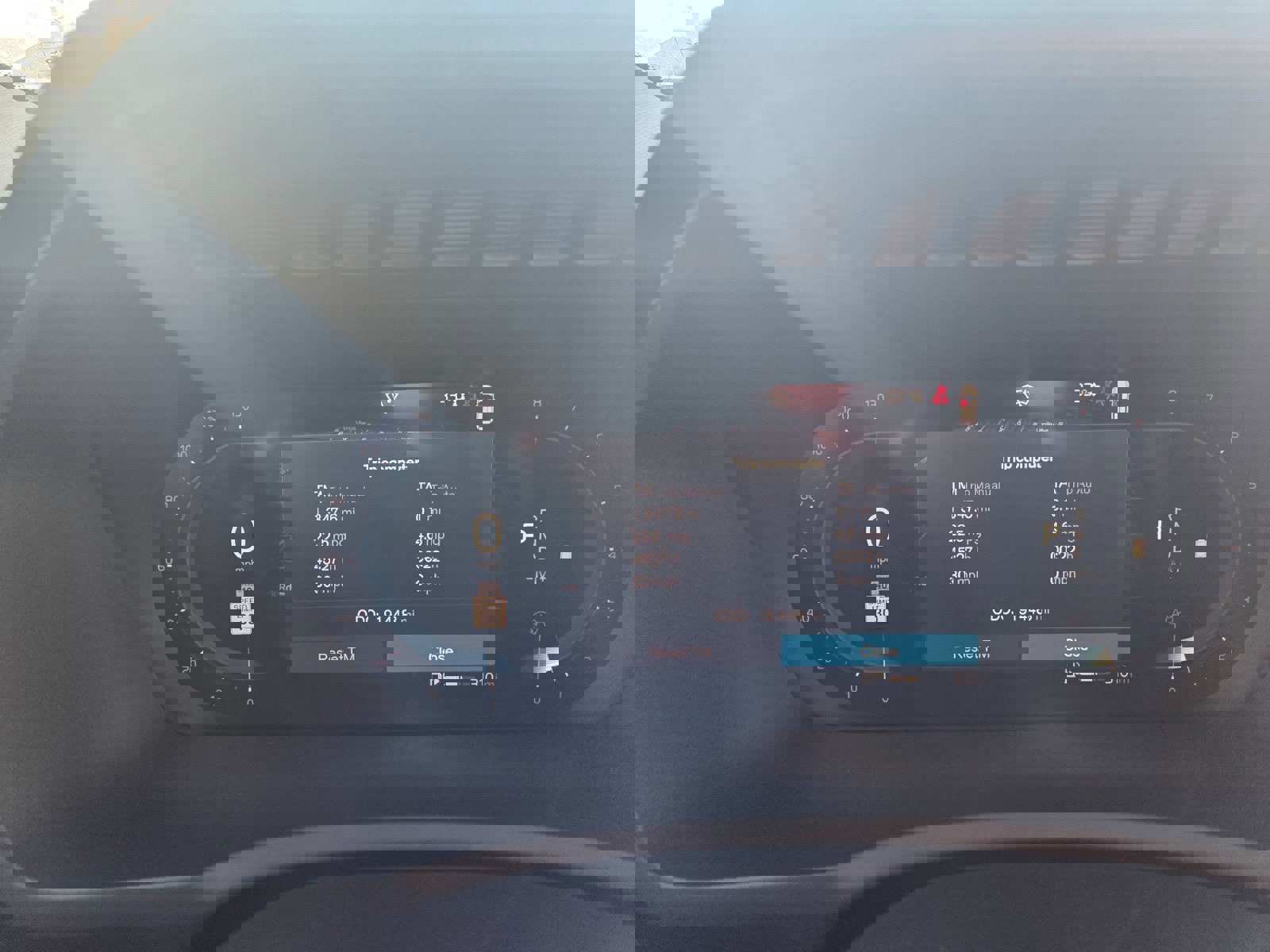 Used 2024 Volvo XC90 B6 Ultimate w/ Protection Package Premier image 15