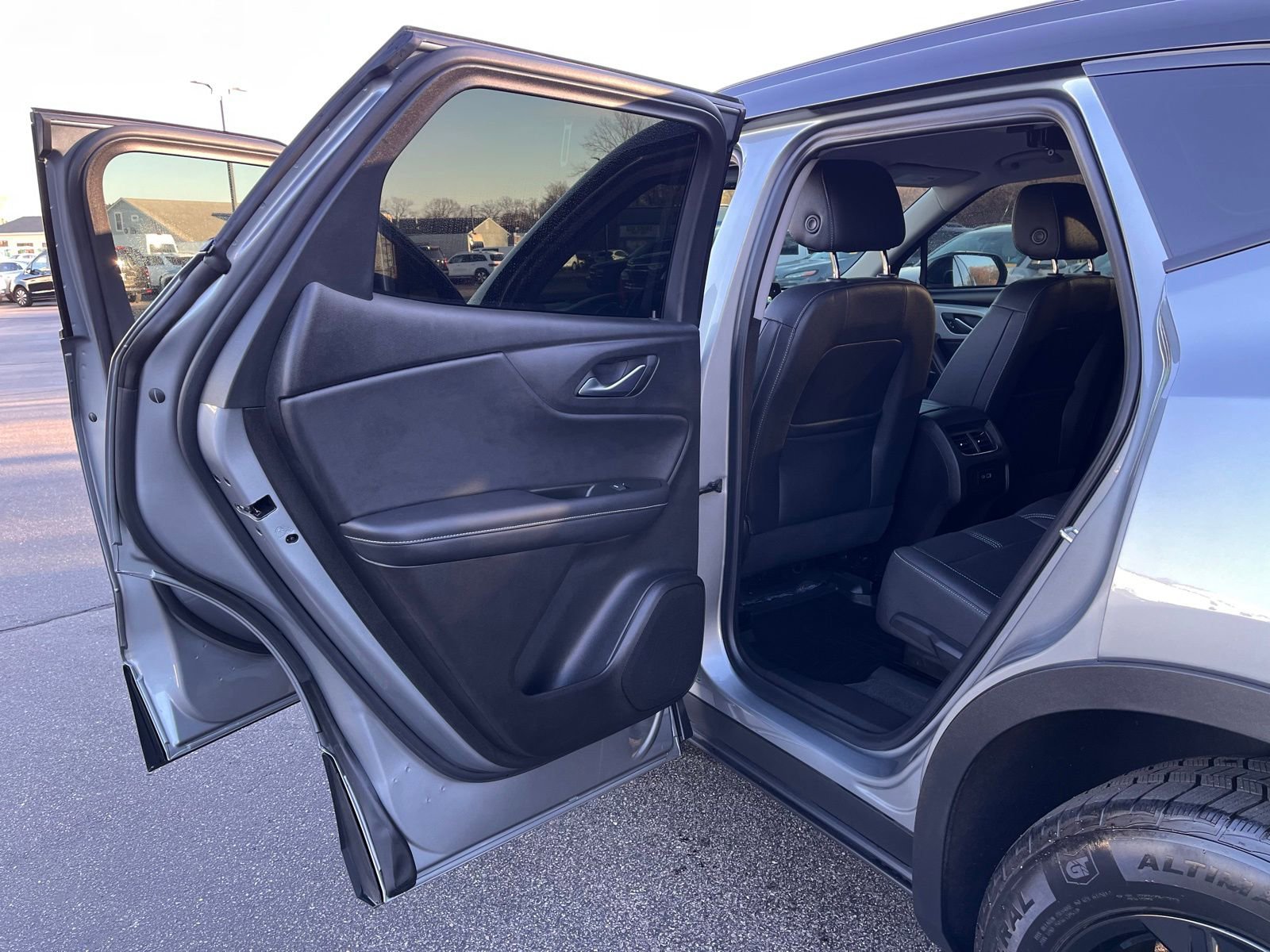 Certified 2024 Chevrolet Blazer LT w/ Midnight/Sport Edition image 21