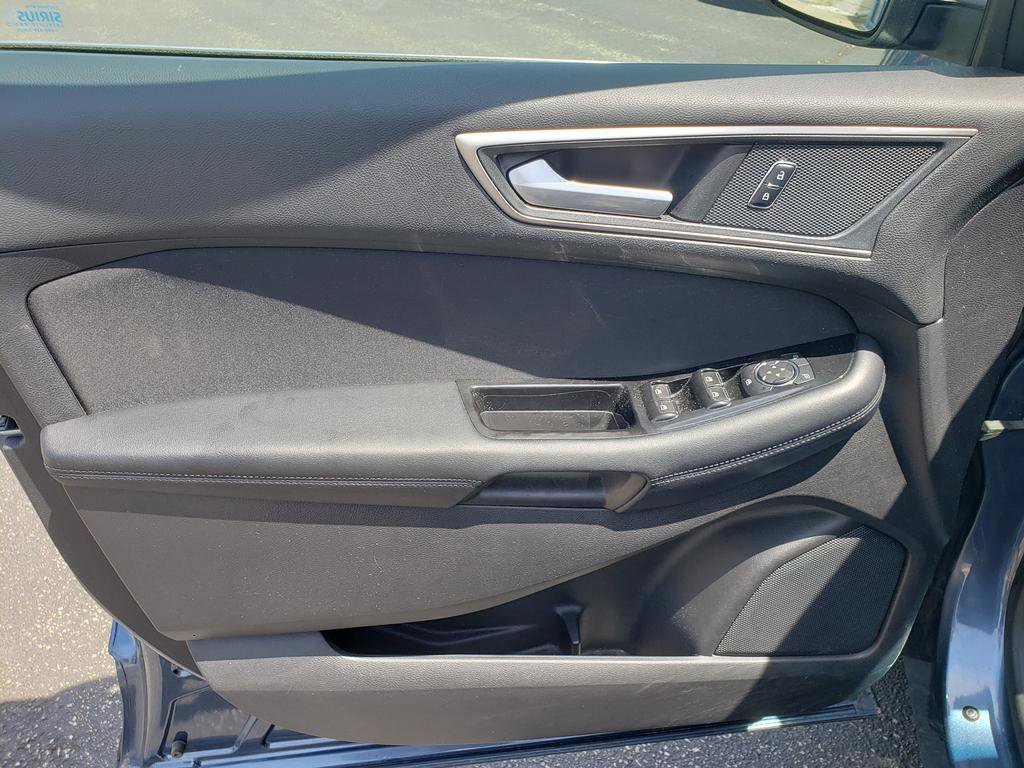 Used 2018 Ford Edge SEL AWD/4WD image 11