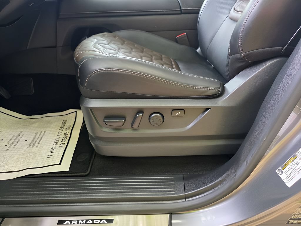 Used 2025 Nissan Armada Platinum Reserve AWD/4WD image 21