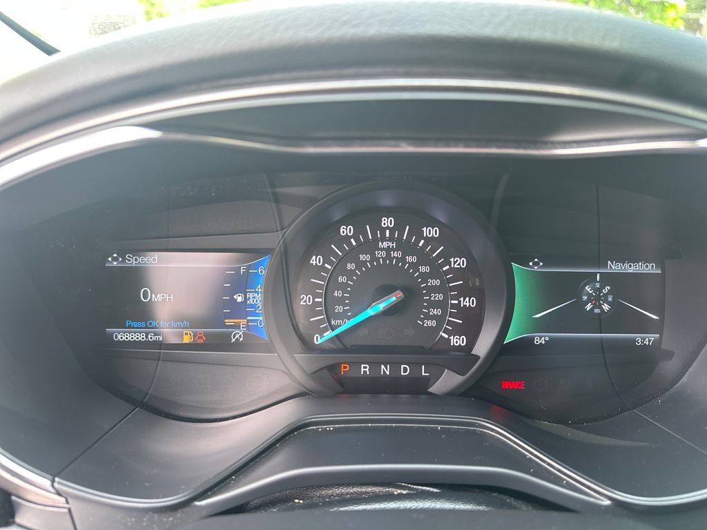 Used 2020 Ford Fusion SE FWD image 13