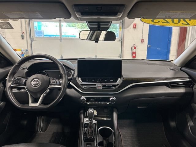 Used 2023 Nissan Altima 2.0 SR FWD image 17