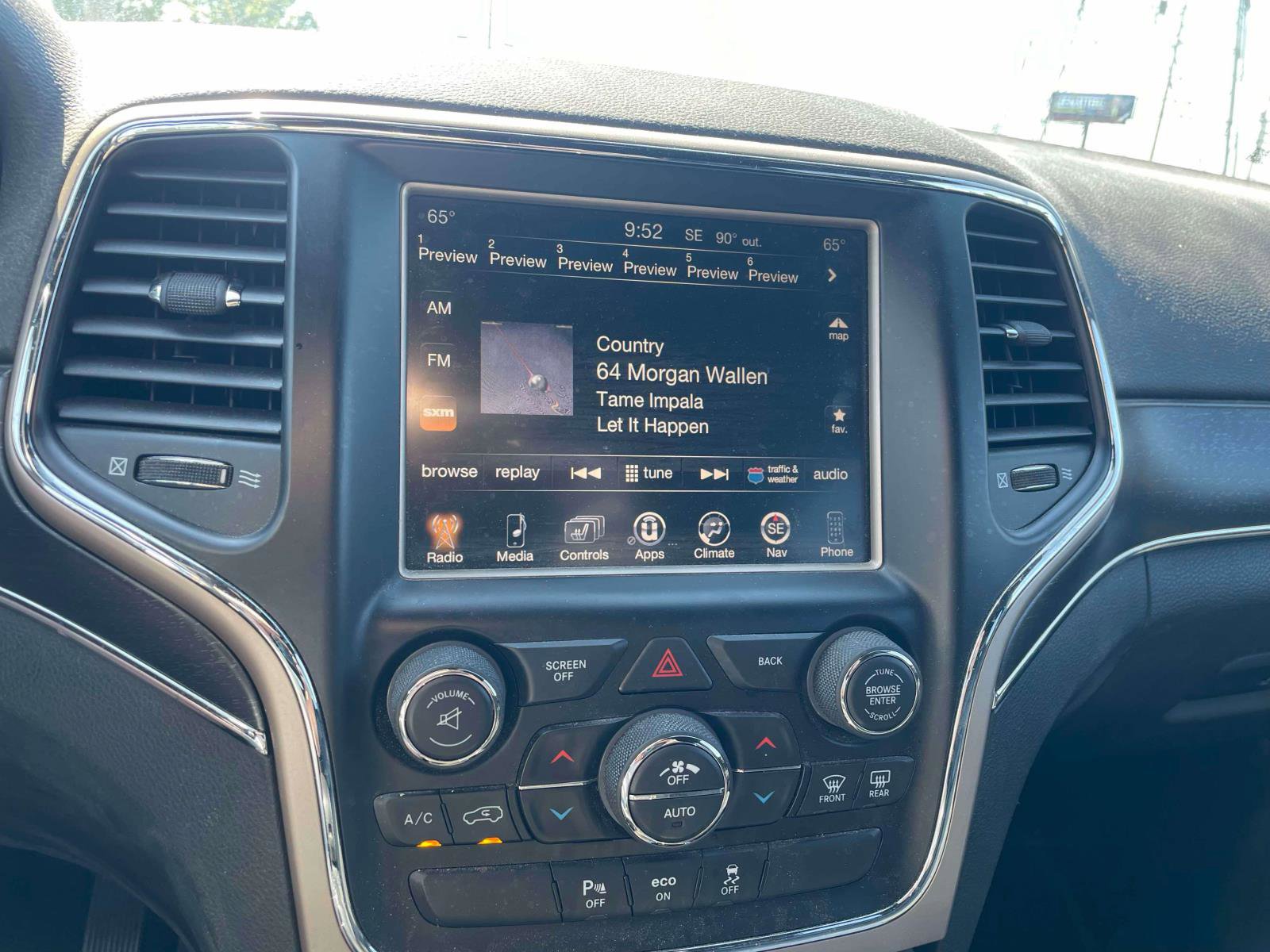 Used 2015 Jeep Grand Cherokee Limited AWD/4WD image 8