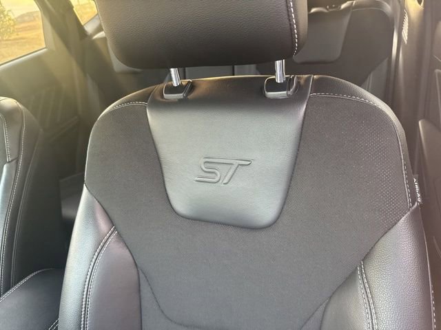 Used 2023 Ford Edge ST image 13