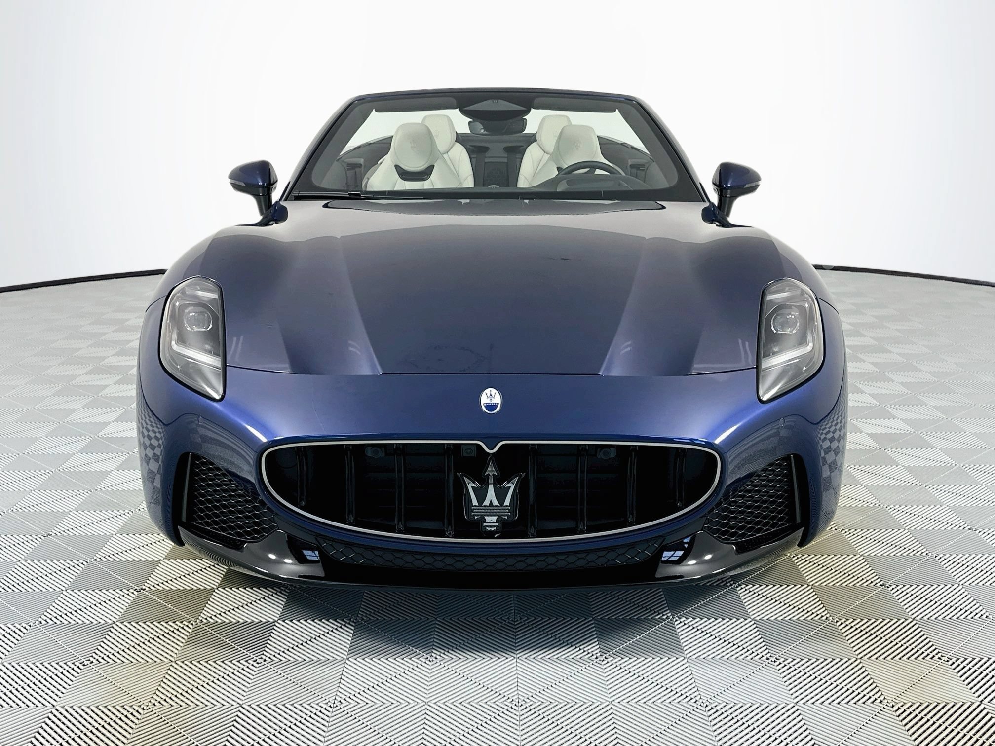 New 2026 Maserati GranCabrio Modena AWD/4WD image 2