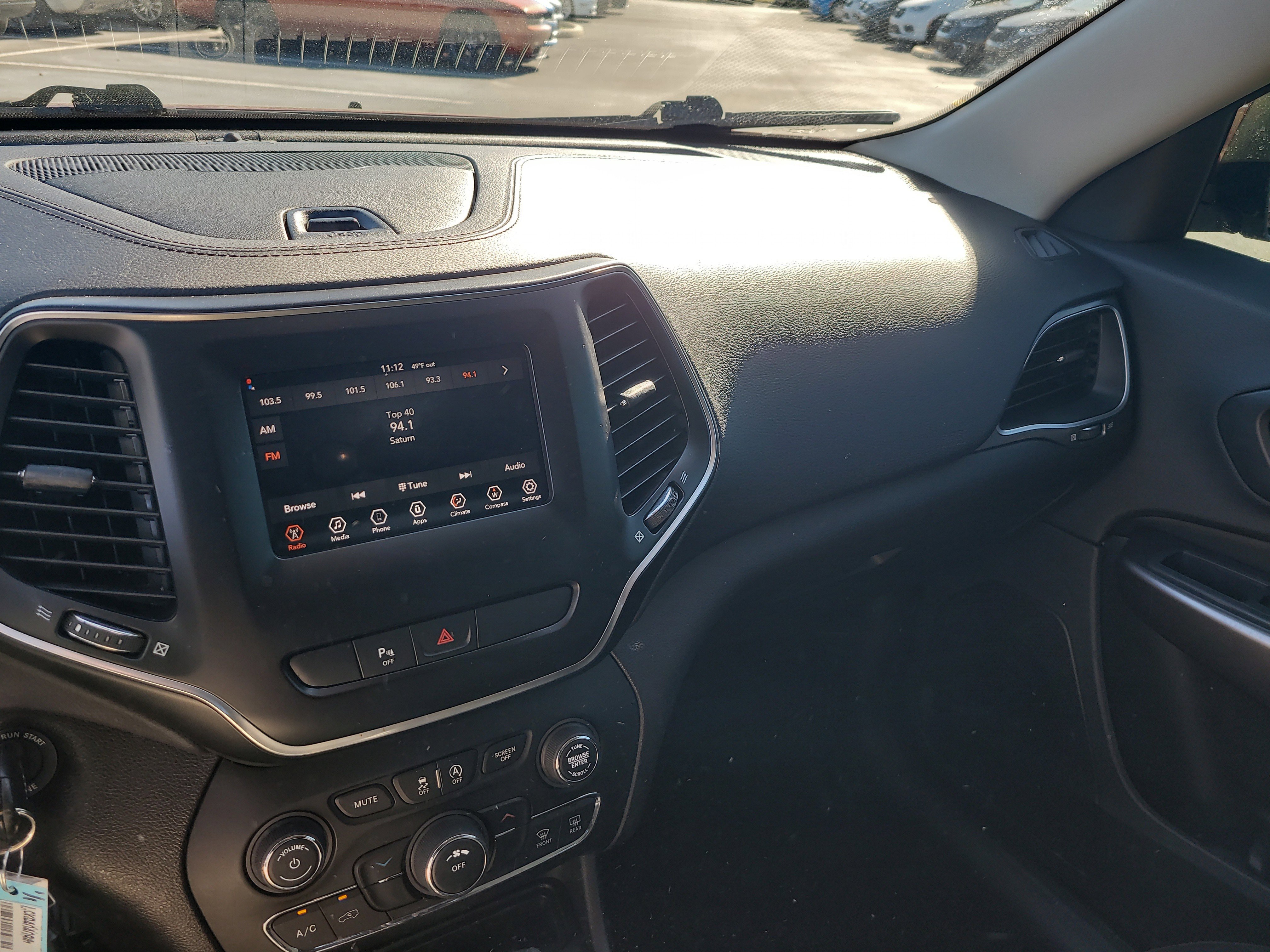 Used 2019 Jeep Cherokee Latitude w/ Popular Appearance Group image 19