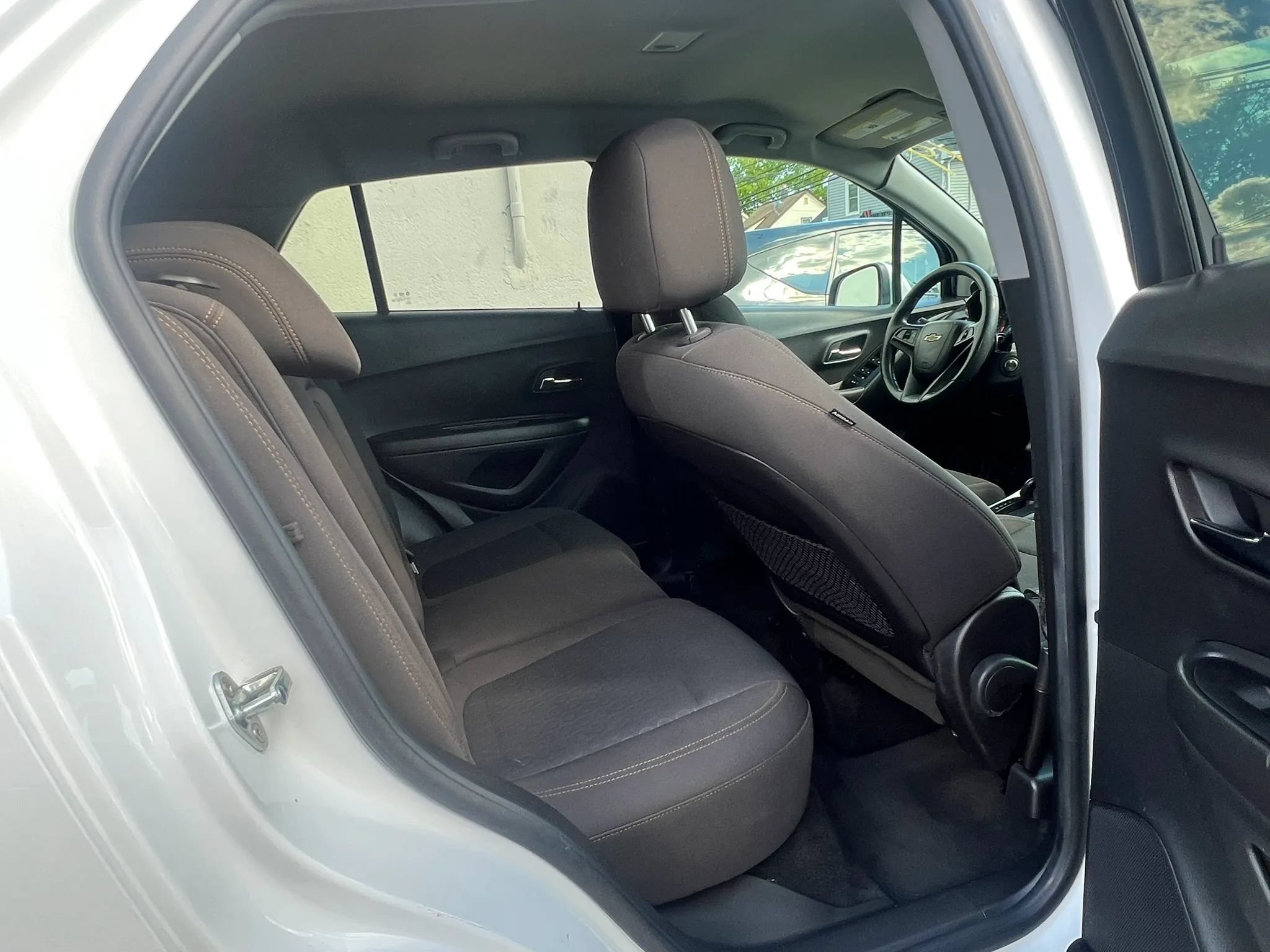 Used 2020 Chevrolet Trax LS w/ Tint and Cruise Package AWD/4WD image 29