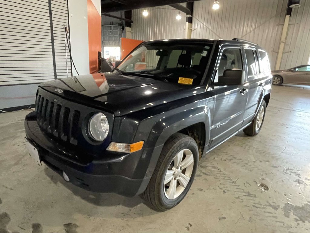 Used 2015 Jeep Patriot Sport w/ Power Value Group AWD/4WD image 2