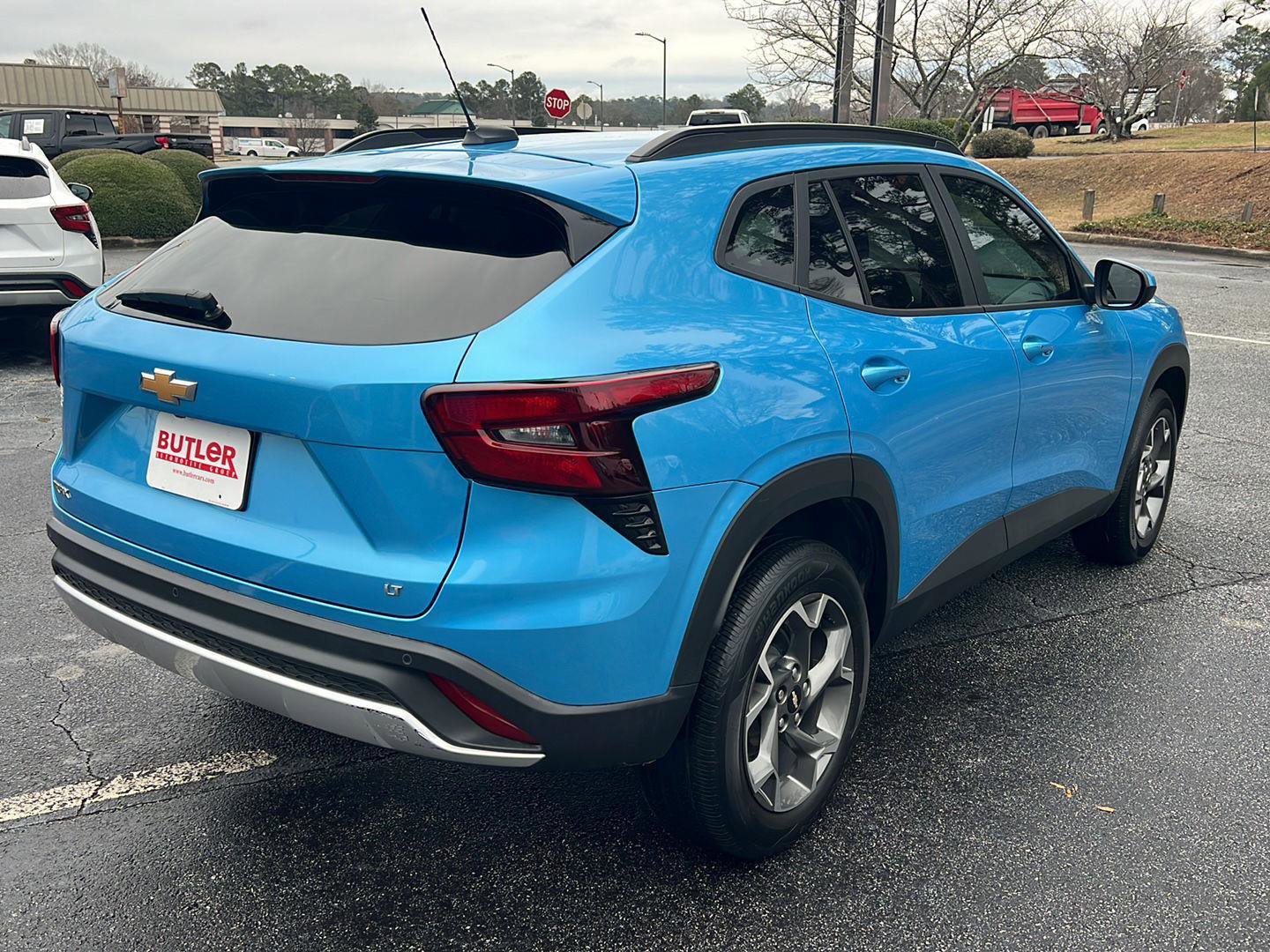 Certified 2025 Chevrolet Trax LT w/ Driver Confidence Package image 6