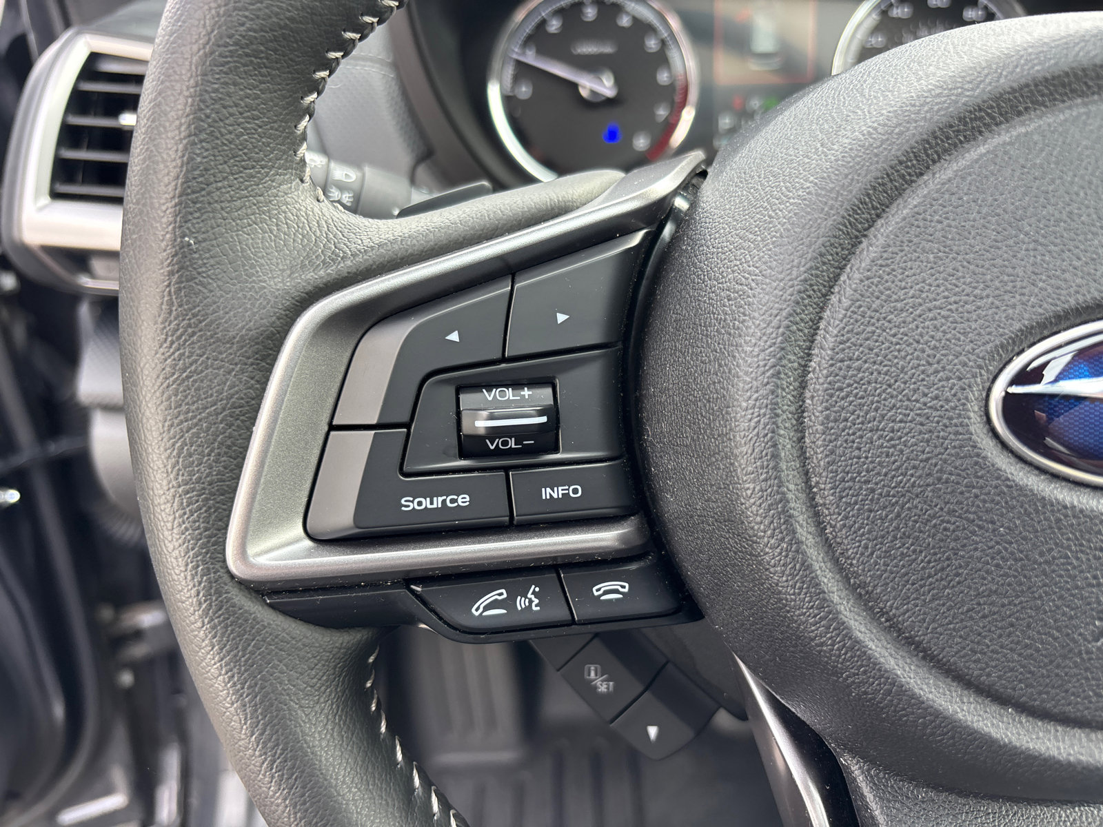 Used 2022 Subaru Forester Touring image 17