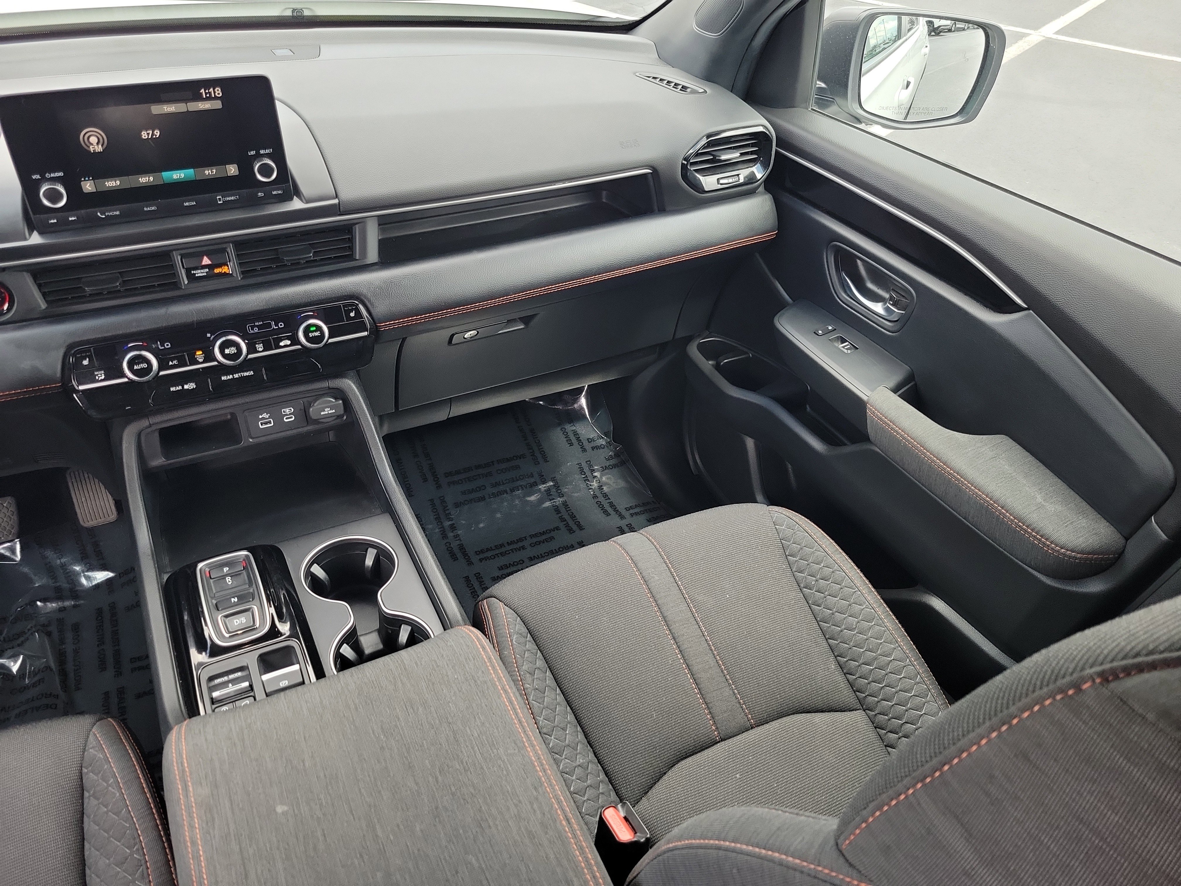 Used 2025 Honda Pilot Sport image 14