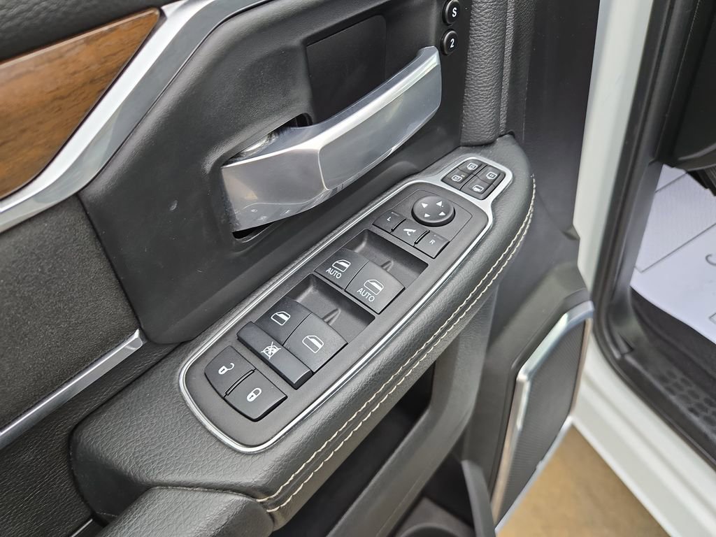 Used 2024 RAM 2500 Laramie w/ Safety Group image 13